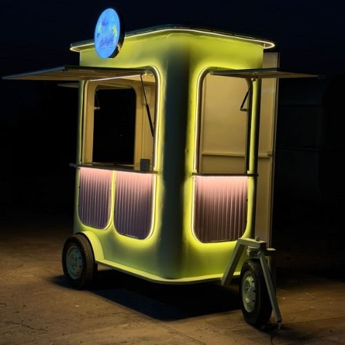 KIOSK AND TRAILERS