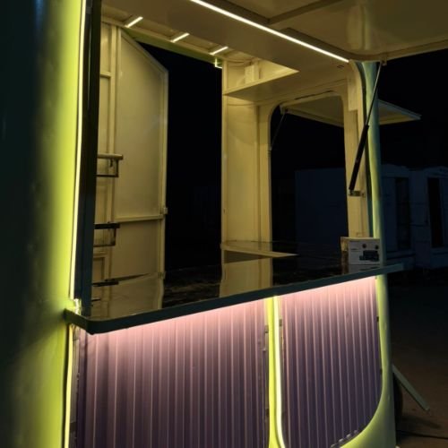 KIOSK & TRAILERS